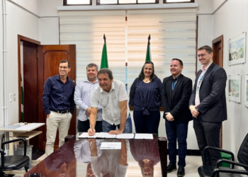 Prefeitura assina contrato para construção de condomínios com 352 unidades