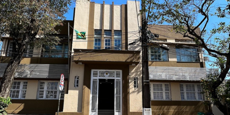 Prefeito Chico diz que deixará prefeitura com contas pagas e dinheiro em caixa