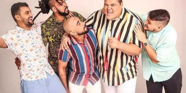 Grupo Menos é Mais lamenta interrupção de show causada por briga