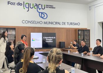 Secretaria de Turismo e Itaipu Parquetec vão fazer pesquisa sobre visitantes em Foz