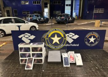 Receita Federal confisca mais de R$ 330 mil em iPhones e Apple watches na Ponte da Amizade