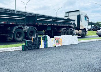 Carreta é barrada na BR-277 com mais de um R$ 1 milhão em celulares escondidos em fundo falso