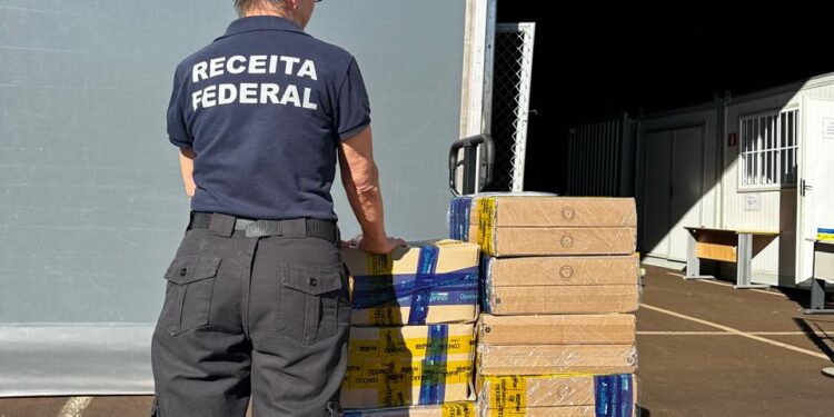 Pela segunda vez, empresa tenta despachar equipamentos Starlink e mineradoras de Bitcoin no aeroporto de Foz