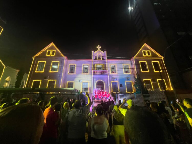 Em Foz, Cantata de Natal na matriz São João Batista encanta moradores e visitantes