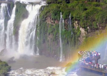 Turismo: nesta quinta-feira (26), Parque Nacional do Iguaçu superou a visitação total de 2023