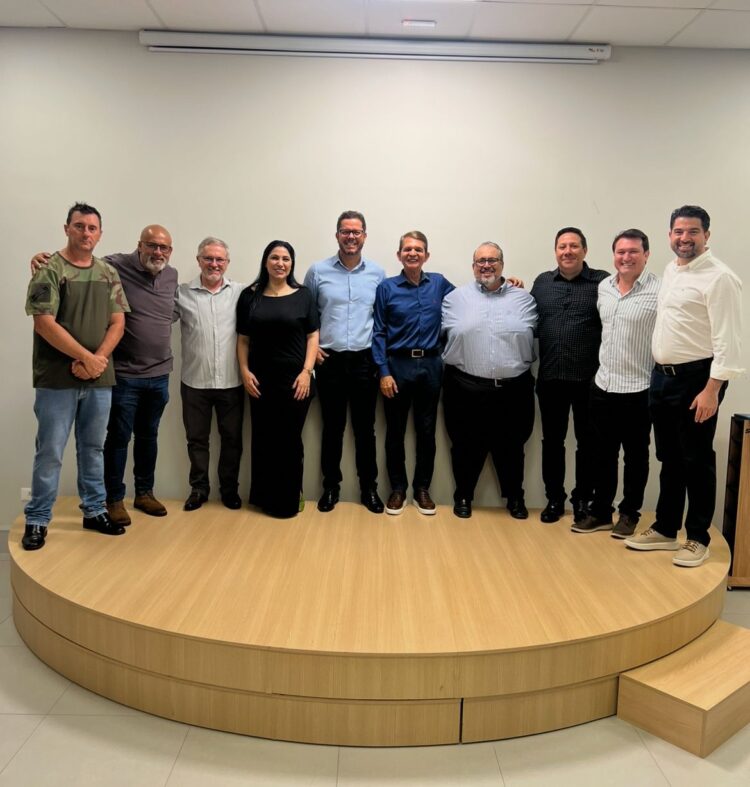 Em reunião com equipe, General Silva e Luna reforça compromissos para Gestão Integrada em Foz