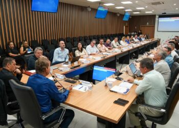 Em reunião com equipe, General Silva e Luna reforça compromissos para Gestão Integrada em Foz