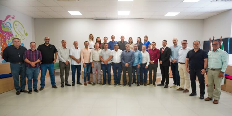 Em reunião com equipe, General Silva e Luna reforça compromissos para Gestão Integrada em Foz