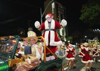Trânsito na Av. Jorge Schimmelpfeng será alterado para Cantata e Parada de Natal, em Foz