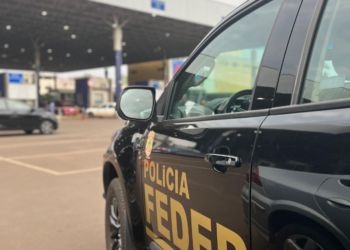 Vítima de tráfico humano pede ajuda na aduana e é resgatada pela Polícia Federal