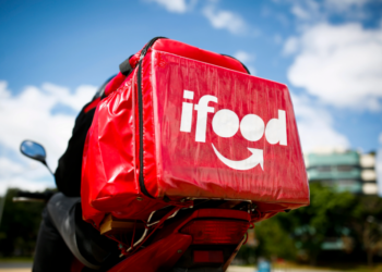 Ifood é multado em R$ 25,2 mil por colocar representante hospitalizada em audiência