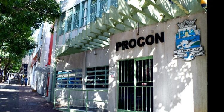 Procon de Foz do Iguaçu vai participar de mutirão para negociar dívidas