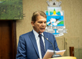 Prefeito envia à Câmara projeto que cria secretarias e reestrutura áreas