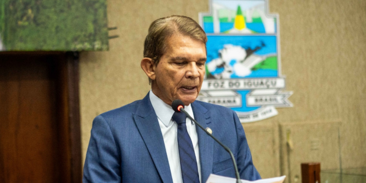 Prefeito envia à Câmara projeto que cria secretarias e reestrutura áreas