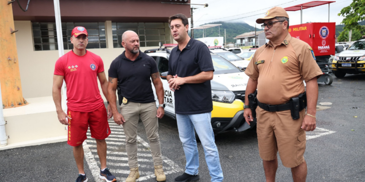 Governador anuncia concurso público com 2.600 vagas para PM e Corpo de Bombeiros