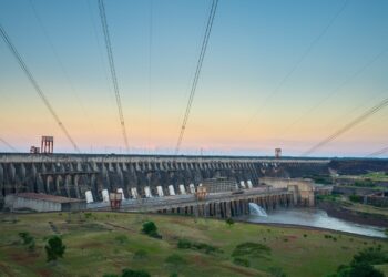 Dados da Itaipu apontam que a usina fechou 2024 com produção de 67 milhões de MWh-hora
