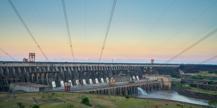 Dados da Itaipu apontam que a usina fechou 2024 com produção de 67 milhões de MWh-hora