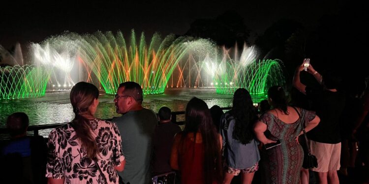 Wonder Park expande sessões do Show das Águas e encanta ainda mais visitantes