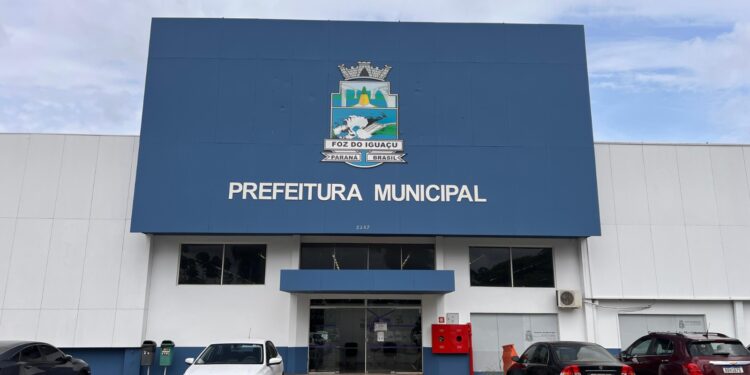 Prefeitura convoca 101 professores para a rede municipal de ensino em Foz