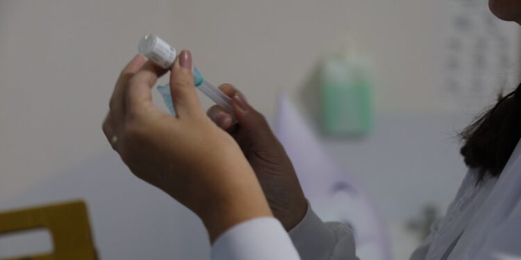Saúde de Foz recebe novas doses de vacina contra Covid