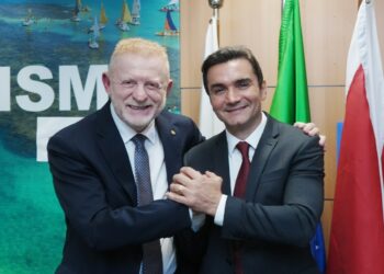 Vermelho promove Foz do Iguaçu na maior feira mundial do turismo, na Espanha