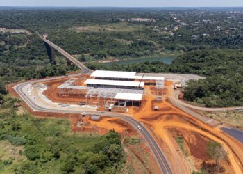Obras da Perimetral Leste atingem 56% de execução, informa DER