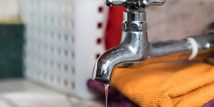 Melhorias na rede de água podem afetar abastecimento na terça (28), em Foz; confira os bairros