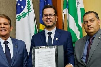 General Joaquim Silva e Luna é empossado prefeito de Foz do Iguaçu