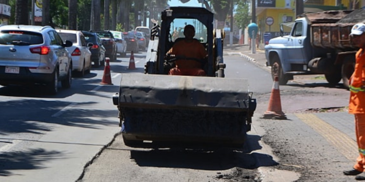 Secretaria de Obras pede ajuda da população para mapear ruas com buracos