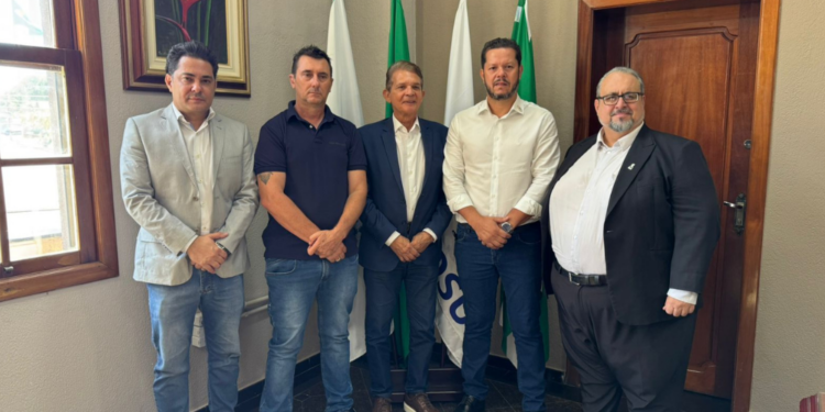 Prefeito Silva e Luna define liderança do governo e do PL na Câmara