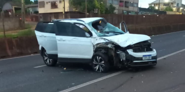 Motocicleta entra na contramão e causa acidente com três mortes na BR-277