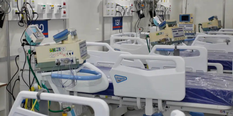 Governador confirma negociação para construção de Hospital Regional em Foz