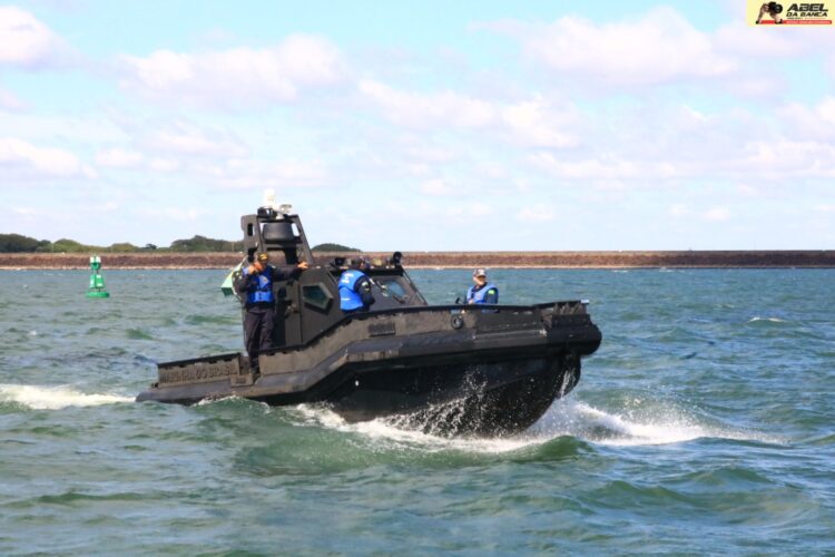 Marinha apreende 19 embarcações irregulares no Rio Paraná e notifica mais de 130