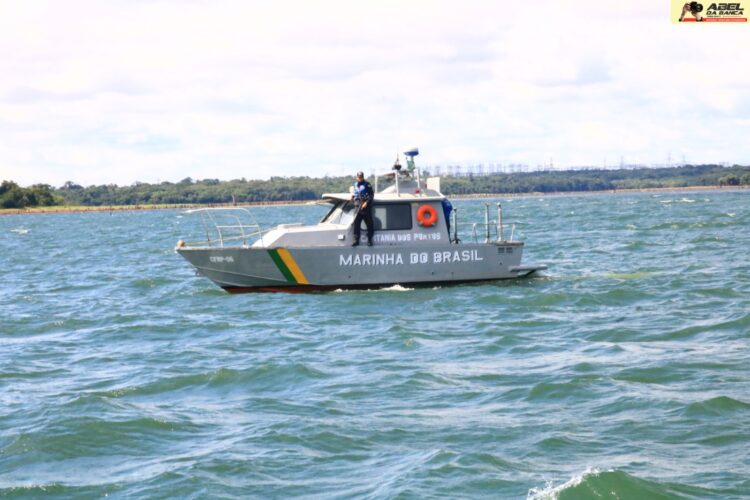 Marinha apreende 19 embarcações irregulares no Rio Paraná e notifica mais de 130