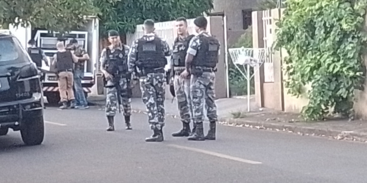 Policial Militar morre e parceiro é preso após serem flagrados com drogas no Bairro Morumbi