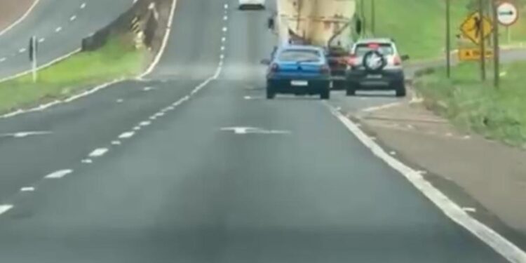 Flagrante: imagens mostram assalto a um motorista na BR-277, em Medianeira
