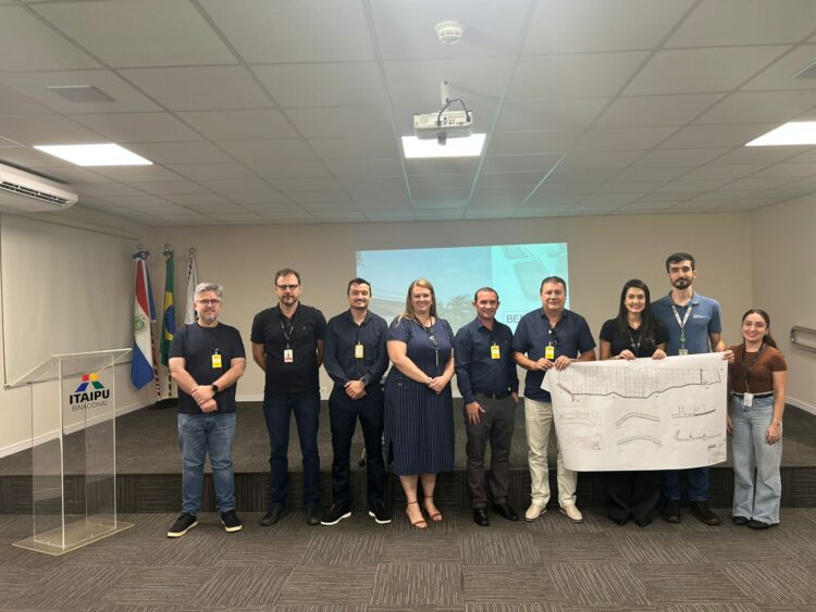 Projetos da Beira Foz e Arena Multiuso são debatidos durante encontro promovido pela Itaipu