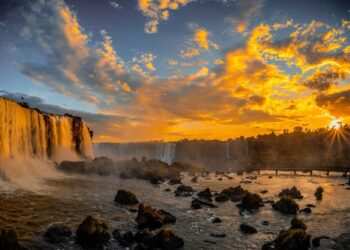 Parque Nacional do Iguaçu terá horário ampliado e música ao vivo durante o carnaval