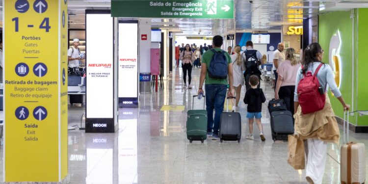 Aeroporto de Foz deve receber mais de 30 mil passageiros durante o Carnaval