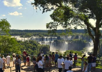 Quem pretende fugir da folia de Carnaval, pode aproveitar a programação no Parque Nacional do Iguaçu