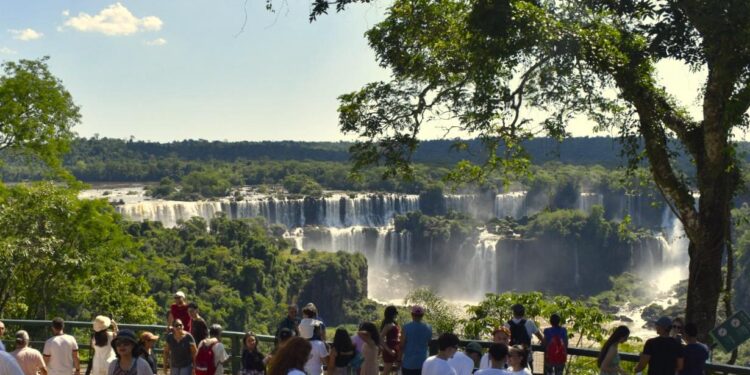 Quem pretende fugir da folia de Carnaval, pode aproveitar a programação no Parque Nacional do Iguaçu