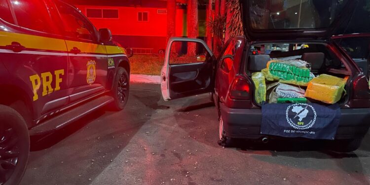 Após perseguição, PRF apreende 200 kg de maconha na BR-277