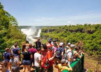 Parque Nacional do Iguaçu fecha fevereiro com mais de 135 mil visitantes