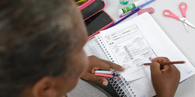 Foz do Iguaçu tem quase 9 mil pessoas acima de 15 anos analfabetas, aponta IBGE