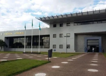 Foragido da justiça, condenado a 17 anos de prisão por homicídio, tráfico e violência doméstica é preso em Foz