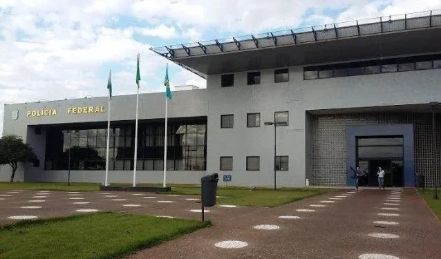 Foragido da justiça, condenado a 17 anos de prisão por homicídio, tráfico e violência doméstica é preso em Foz