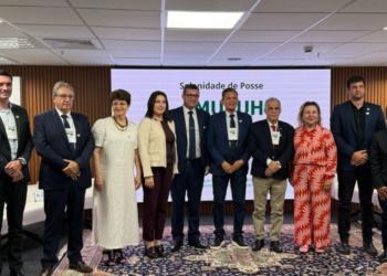 Prefeito Silva e Luna assume vice-presidência da AMUSUH