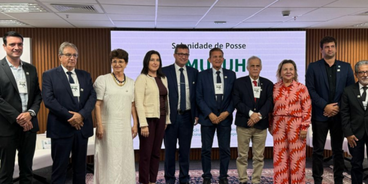 Prefeito Silva e Luna assume vice-presidência da AMUSUH