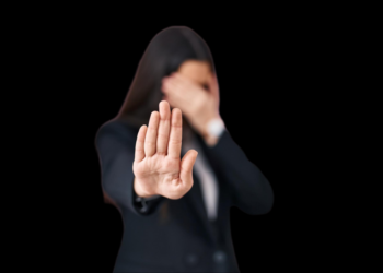 Profissionais da educação municipal fazem ato público contra violência nas escolas