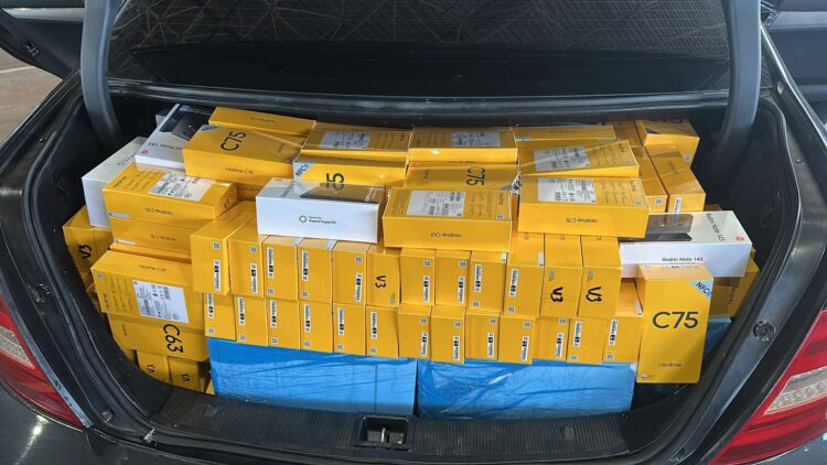 Receita Federal confisca R$ 730 mil em eletrônicos na Ponte da Amizade